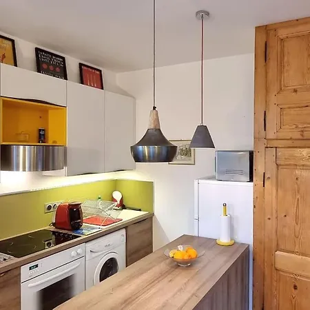 Studio Falconniere Apartment